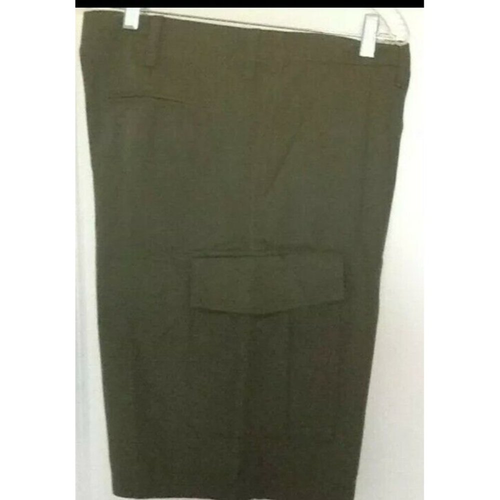 MEN GREEN SIMPLY STYLED - SHORT Pants